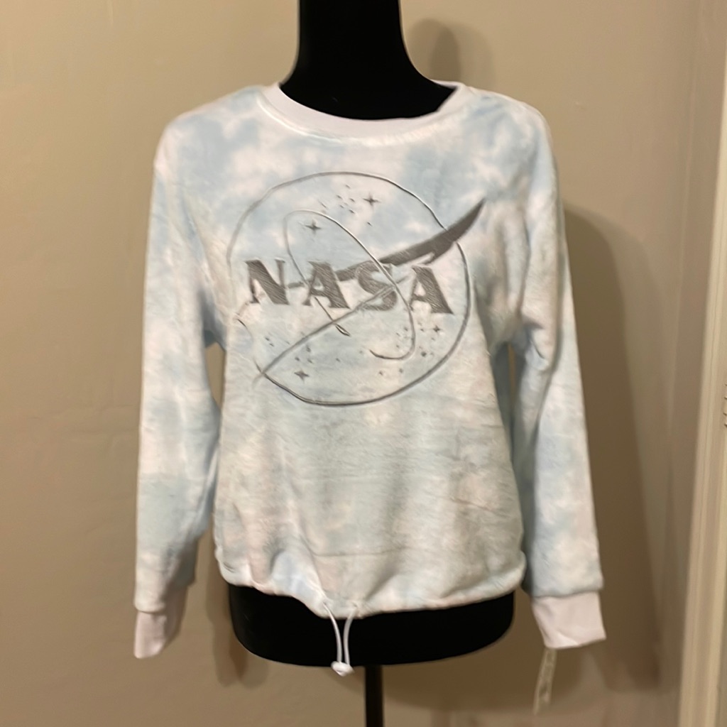 Nasa Pull Over